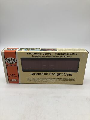 Vintage Con Cor #0001-009618 HO 60' Greenville Undecorated Box car Kit Oxide Red
