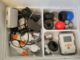LEGO Mindstorms NXT 9797 Education Base Set with software