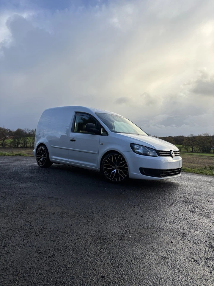 2014 Vw Caddy Van - Image 2 of 4