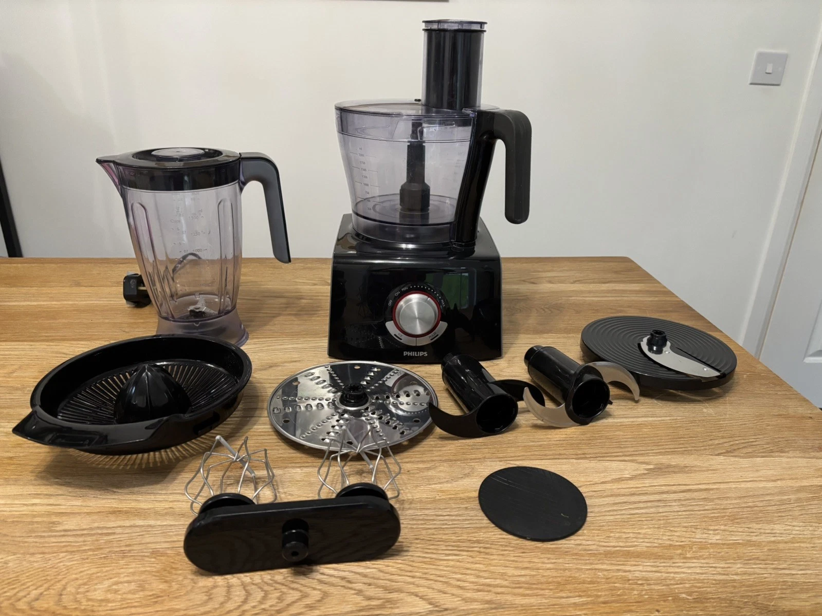 Philips Food Processor Blender HR7774 With Accessories 1000W
Opens in a new window or tab
