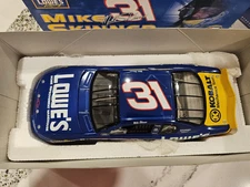 Mike Skinner #31 Action Lowe's Chevy 2000 Monte Carlo 1:24 NASCAR Action Racing