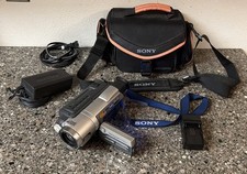 Sony Handycam CCD-TRV608 Hi-8 Analog Camcorder with Battery Charger OEM Tested