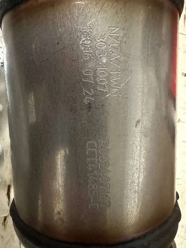 A-Premium Catalytic Converter Front for Cadillac SRX 2010-2016 Saab 9-4X 2011 - Image 2 of 3