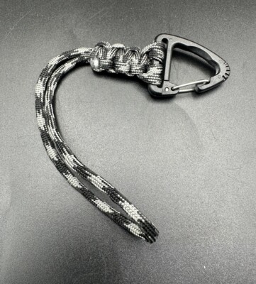 Camping Wandern Outdoor Werkzeuge Dreieck Schnalle Paracord Schlüsselanhänger Schlüsselring Schlüsselband