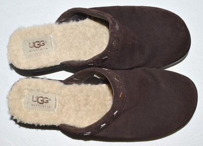 Ugg Australia Size 7.5 M 38.5 BROWN STUDDED SUEDE SHEARLING PLATFORM MULES HEELS