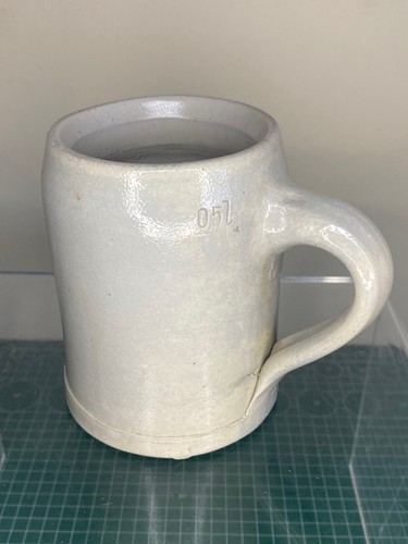 Kiliansbräu Brauerei Cluss Krug Steinzeug Humpen Seidel 0,5 Liter grau Keramik - Bild 4 von 9