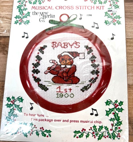 Musikalisches Kreuzstich-Set Babys 1. 1990 Ornament The New Berlin Co. Weihnachten De - Bild 1 von 2