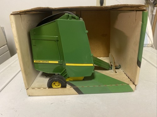 John Deere Rundballenpresse in 1/16 von Ertl