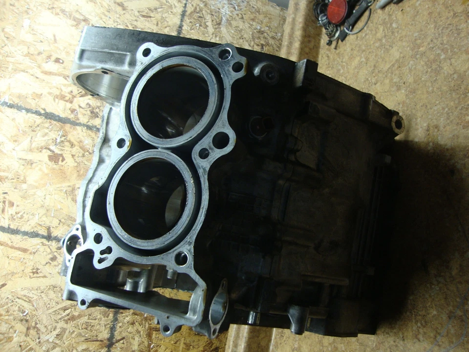 Honda ST1300PA ST1300 ST 1300 P 2006 cárter de motor carcasa de bloque de motor 06 Foto 3 de 4