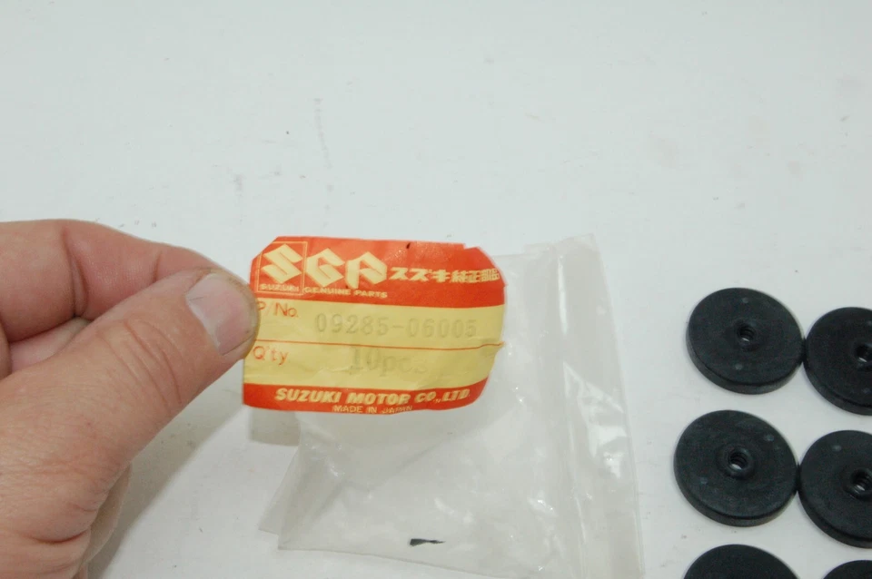 16 NOS Suzuki 09285-06005 sello de aceite de embrague (CANTIDAD-16) GT250 GT380 RL250 T250 TC305 Foto 2 de 4