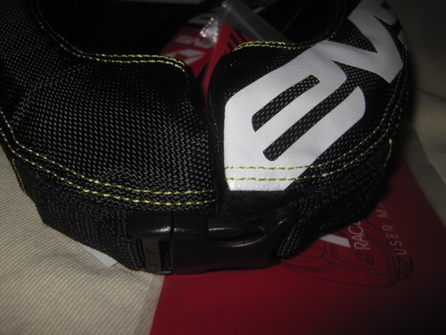 Cuello de carrera EVS Sports R2 talla juvenil - NUEVO - Imagen 3 de 5