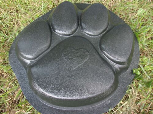 Dog paw print stepping stone mold 12" x 12" x 2" plaster concrete plastic mould - Picture 4 of 6