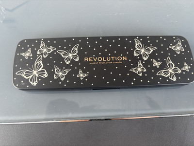 revolution palette keeping it fierce
