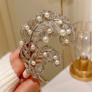 Authentic Feather Brooch Pin Natural White Pearl 2.50Ct Round Cut 14K White Gold Plated