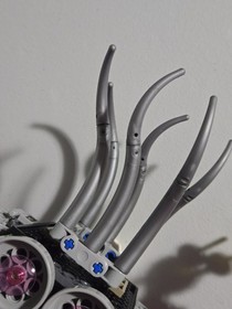 LEGO DC Super Heroes Brainiac Minifigure & Ship 76040 Brainiac Attack