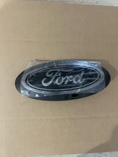 OEM 2022 2023 F150 Black & Smoked Chrome 11" Grille Oval w/CAMERA - LC3J-8B262-B