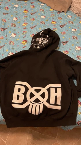 rare sweat à capuche collab supreme bounty hunter