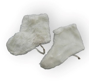 White Furry Ice Skate Covers Youth Size Figure Skating