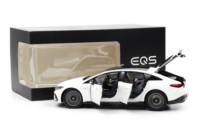 1:18 Mercedes-Benz EQS V297 Opalithweiß bright 2022 NZG Dealer