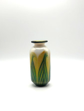 Steven Lundberg Glass Art  Iridescent Pulled Feathered Vase  Signed 2005