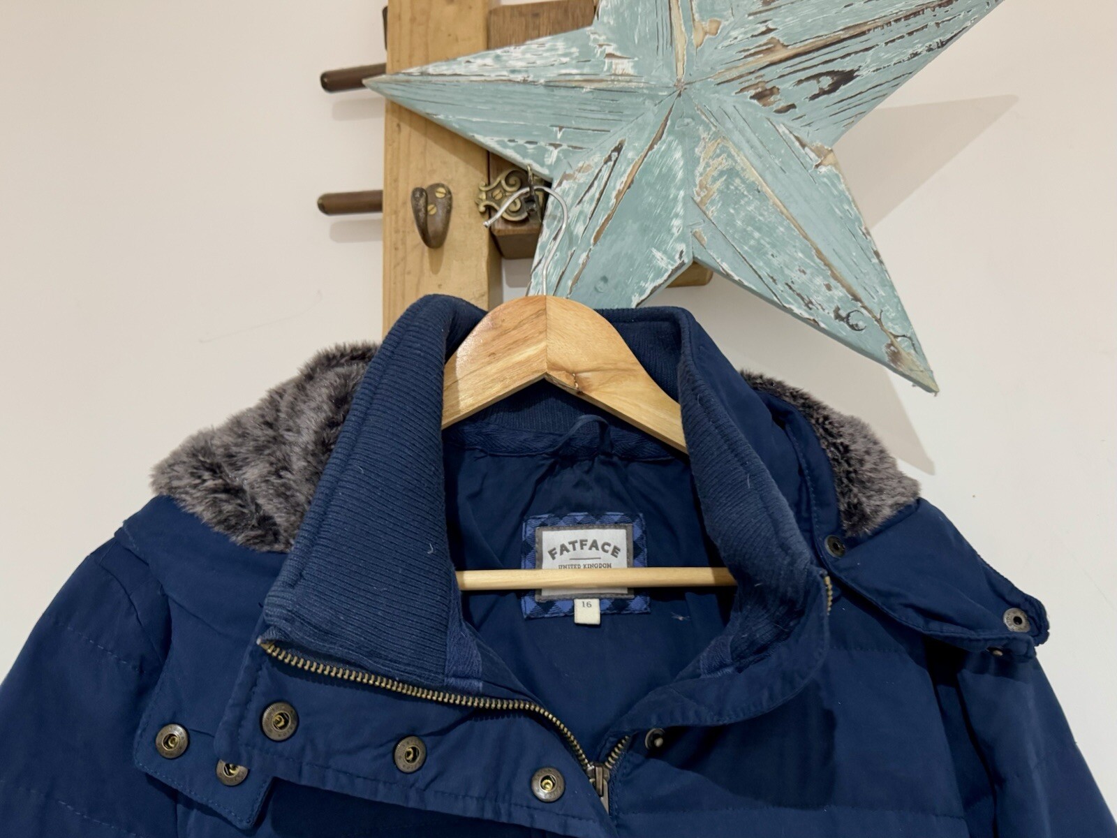 Fat Face Women's Navy Blue Down Feather Filled Hooded Short Puffer Coat Size 16 image 4