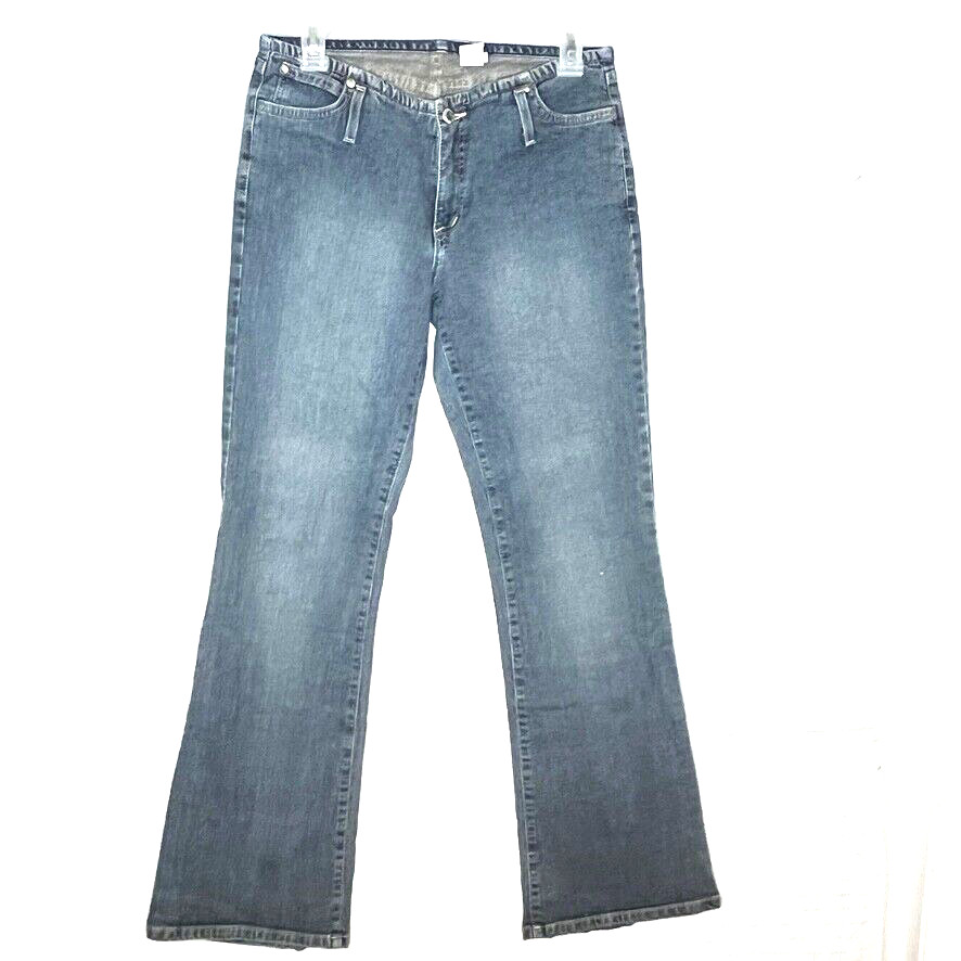 Elleven Women's Blue Denim Lycra Mid Rise Ankle Length Flared Pants with YKK Zipper