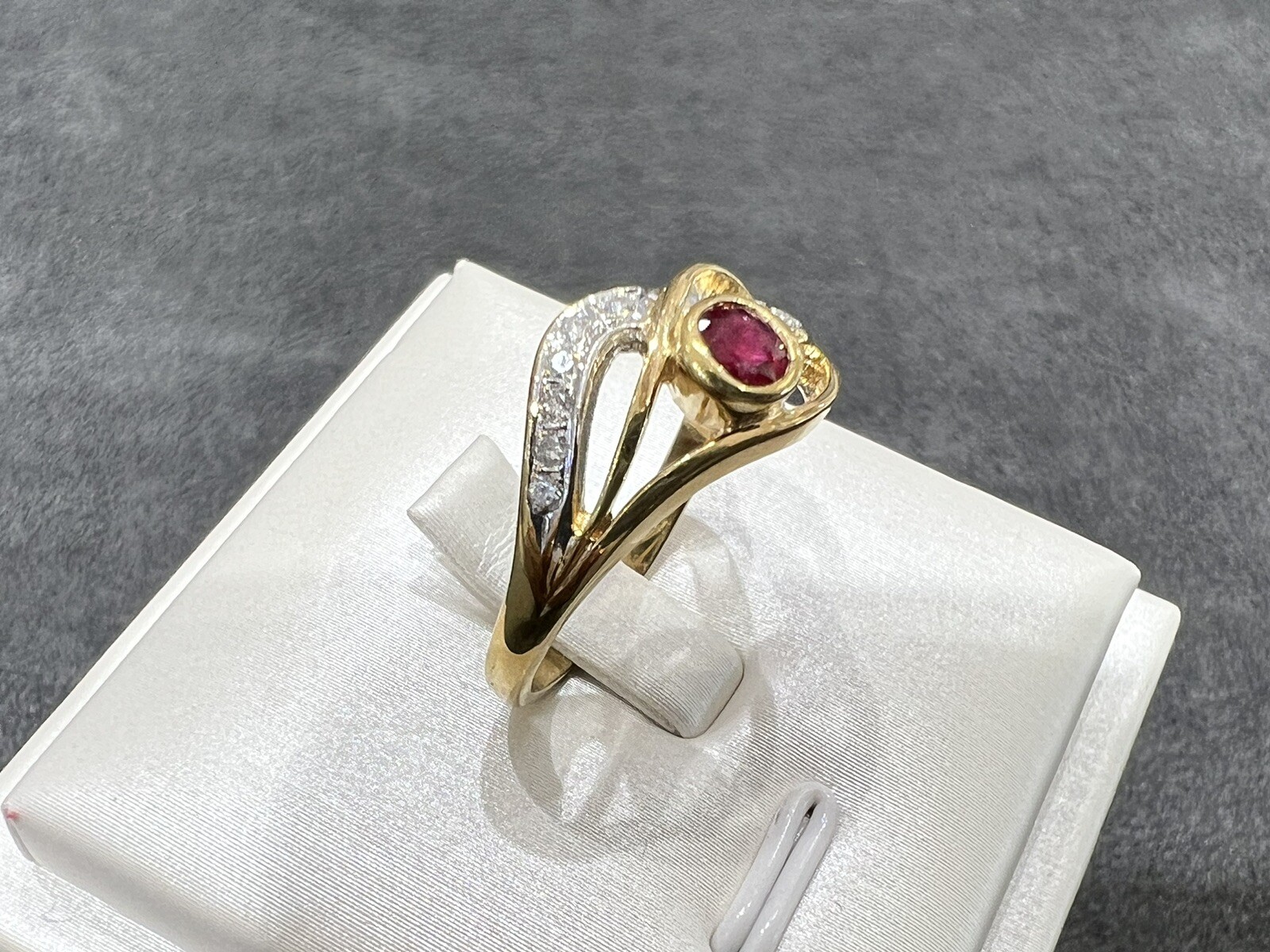 14ct Yellow Gold Ruby Diamond Ring - image 4