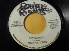 FRANKIE JONES - SETTLEMENT  / Reggae 45" on  THUNDER BOLT  LABELS