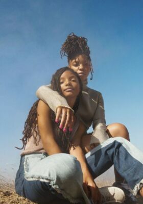 527886 CHLOE HALLE Hollywood Celebrity TV Movie by in 6 36x24 WALL PRINT POSTER