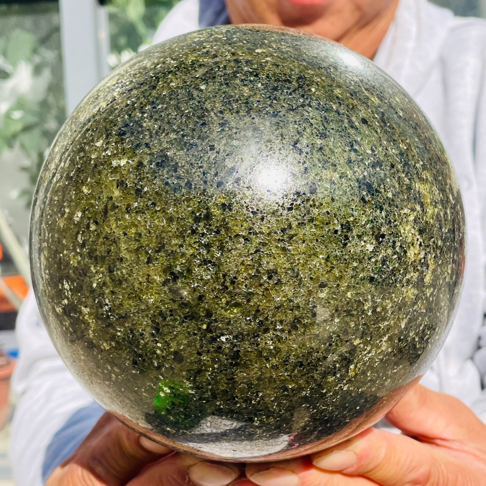 60mm 6620g Dark Green Olivine Quartz Crystal Sphere for Healing Energy