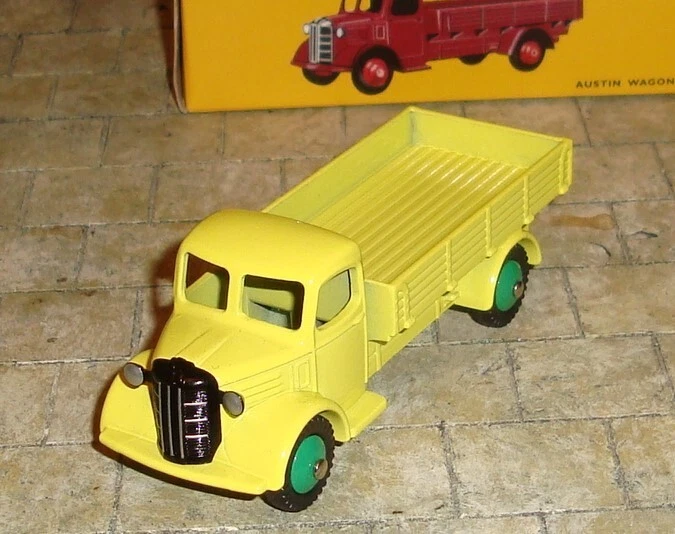 AUSTIN WAGON - DINKY TOYS 412 - REPRODUCCIÓN ATLAS EDICIONES Foto 2 de 4