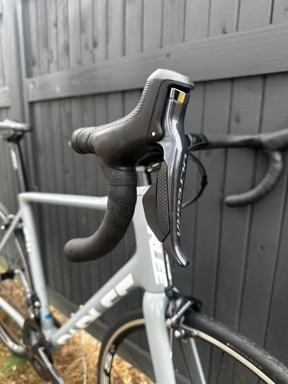 PARLEE ALTUM R С ОБОДНЫМ ТОРМОЗОМ SHIMANO ULTREGRA DI2 11 СКОРОСТЕЙ АЛЮМИНИЕВЫЕ КОЛЕСА С - Изображение 3 из 4