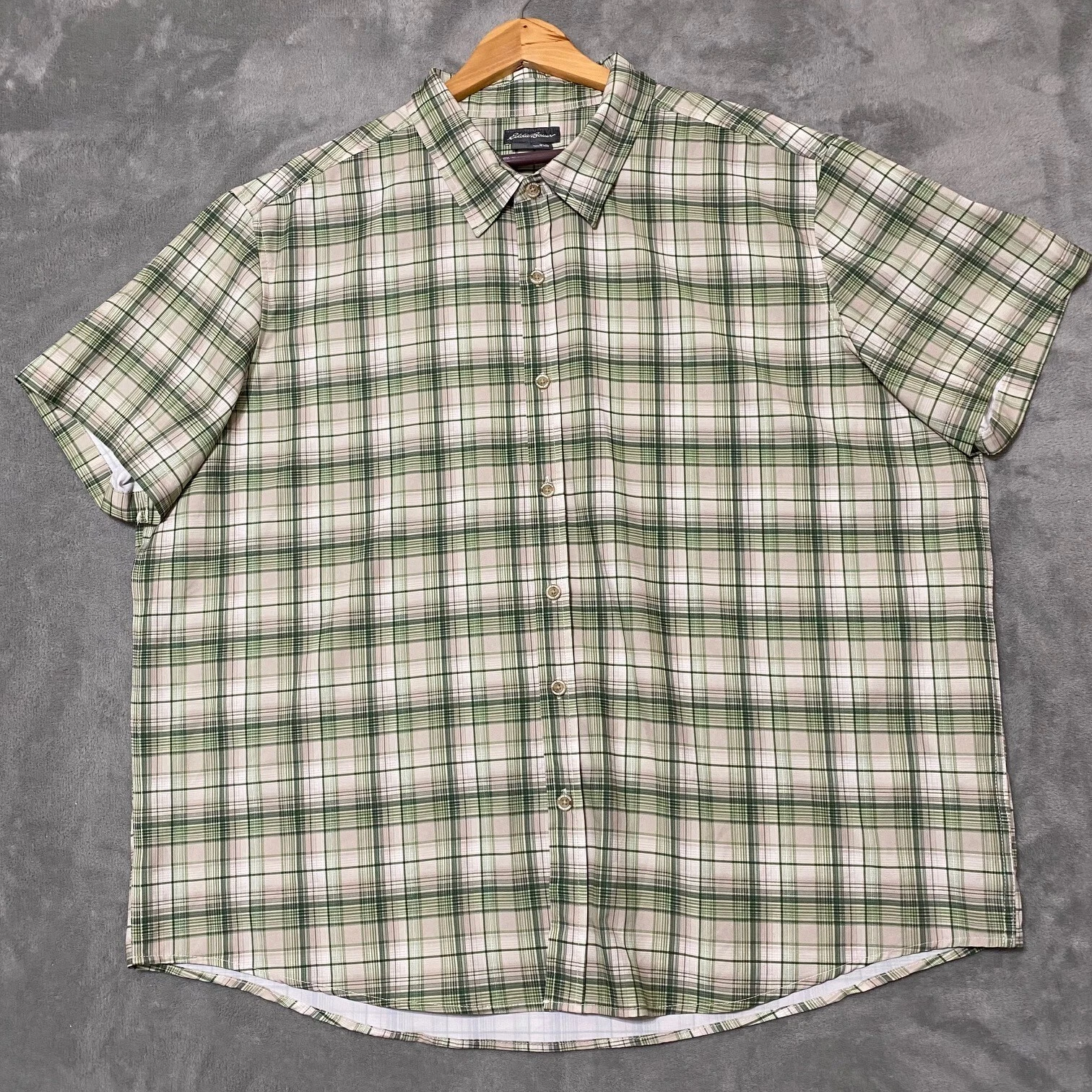 Eddie Bauer Men's 2XL Button Up Shirt, Green Striped, Short-Sleeve, Wicking