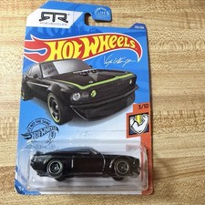 Hot Wheels MUSCLE MANIA 3/10 69 FORD MUSTANG BOSS 302 RTR Vehicles