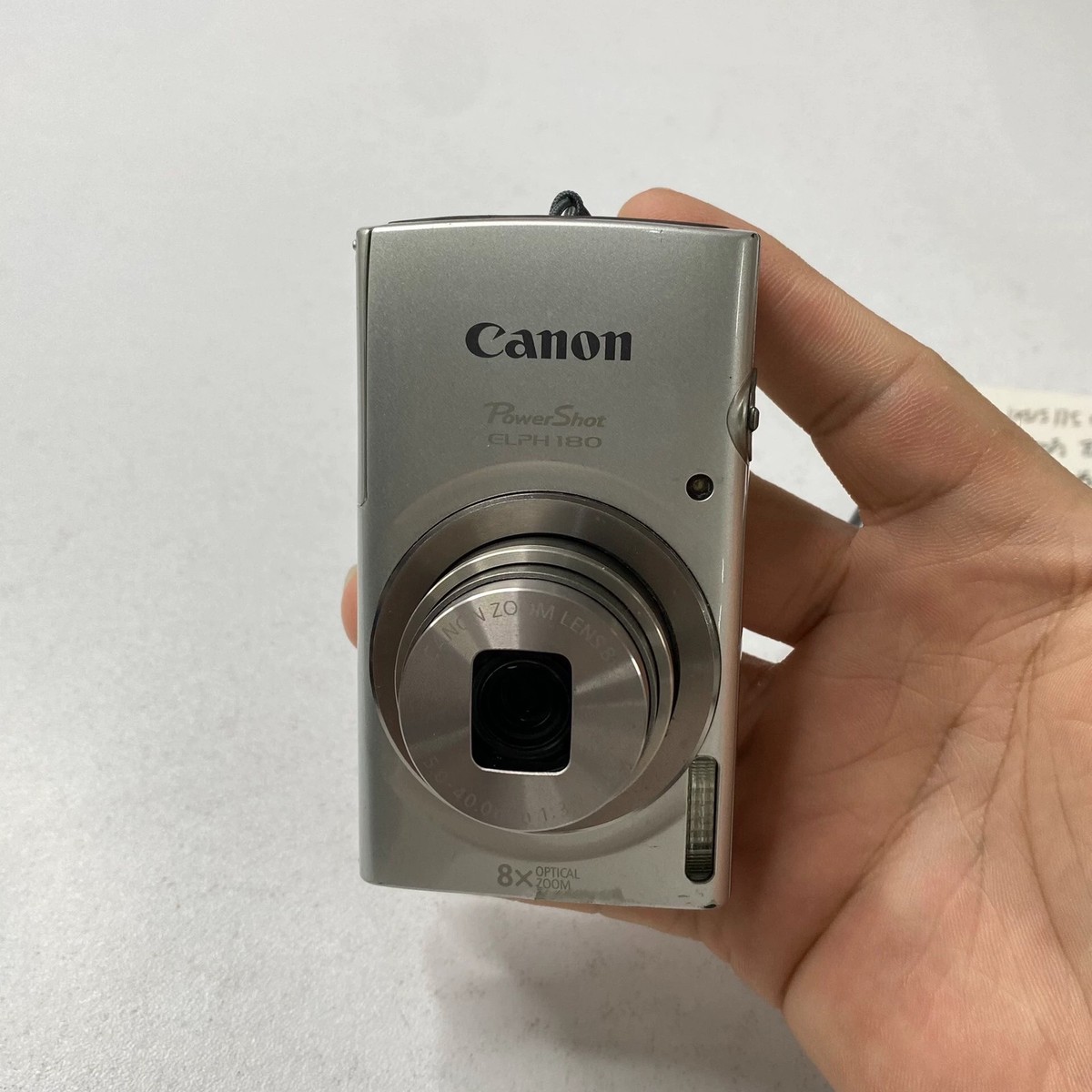 Canon PowerShot ELPH 180 Digital Camera 20.0 MP 8x Optical Zoom