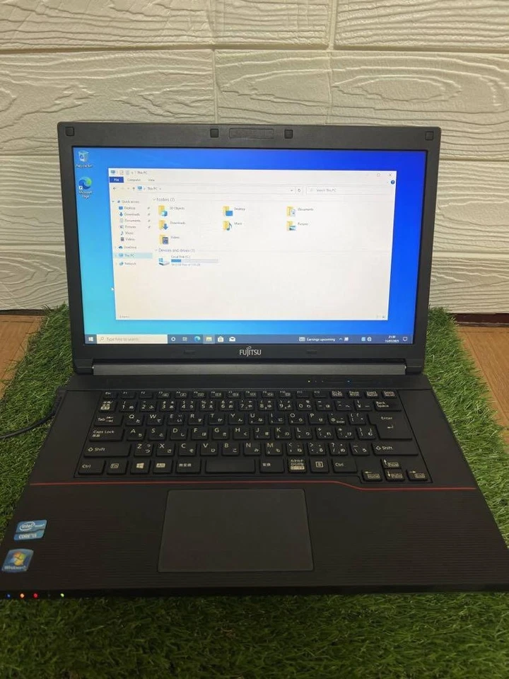 Fujitsu Lifebook A573/G Intel Core i5 3340M 2.7GHz RAM 8GB SSD 128GB Win 7 - Image 2 of 4