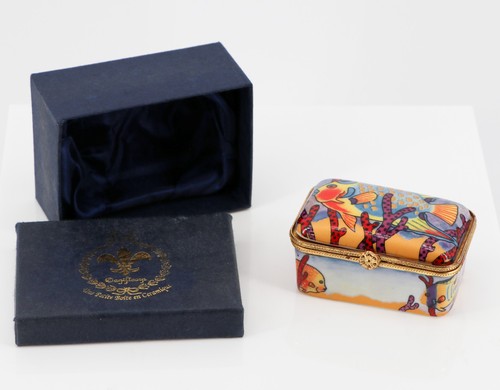 Joli Agiftcorp Parrot Fish Porcelain Hinged Trinket Pill Box lined Box Vintage - Picture 3 of 8