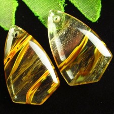 2pcs Cherry Quartz Shield Pendant Bead 32x20x6mm H14155