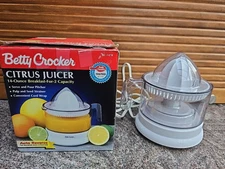 EUC Vintage Betty Crocker Citrus Juicer 14 Oz. Breakfast For 2 Capacity In Box