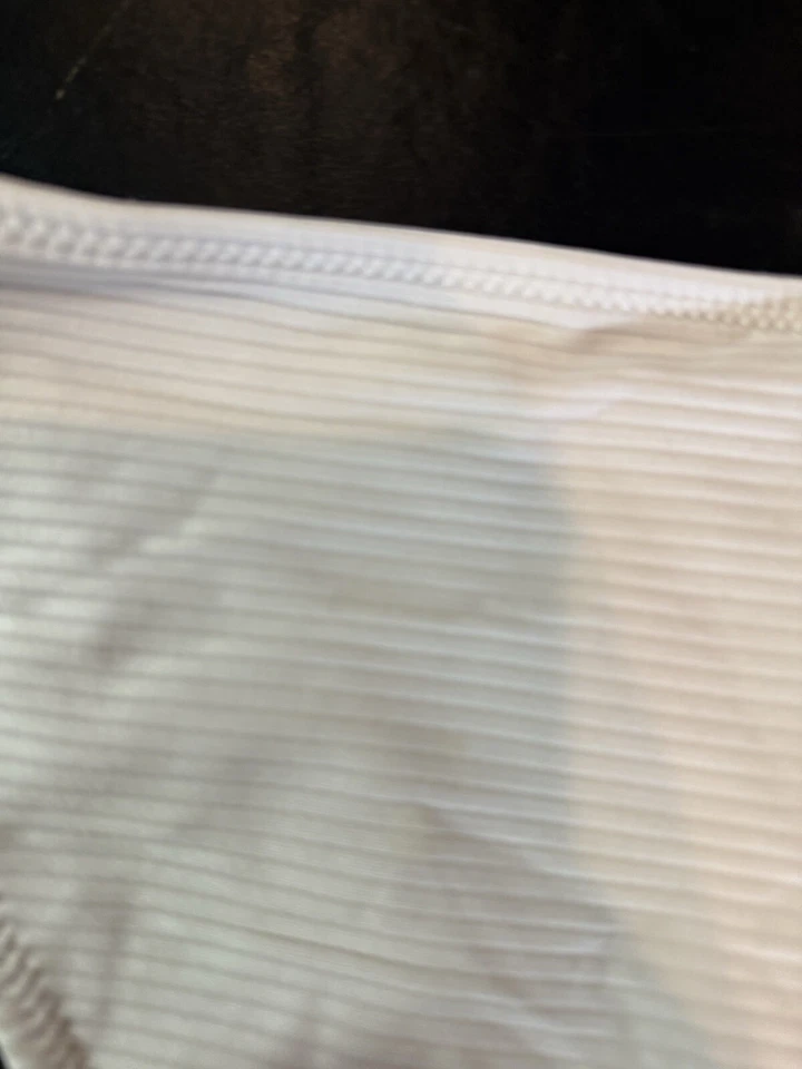 H&M Women's Size 8 White Ribbed Bathing Suit Bottoms (Swim Suit) A0030 - Image 4 of 4