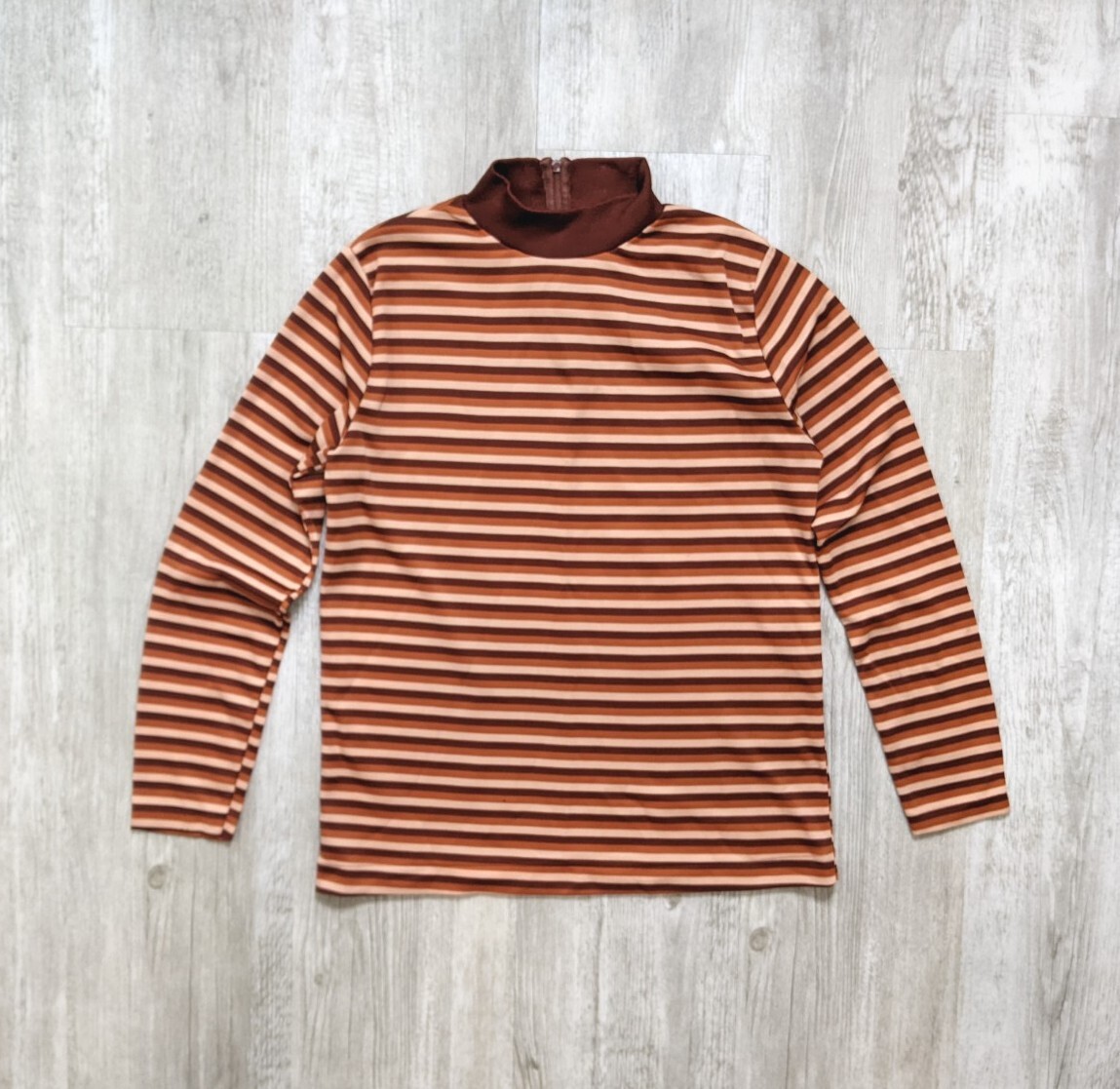 Used Womens 70s-80s Unknown Mock Neck Rainbow Stripe Knit Size L 相当 古着 Vintage 70's Rainbow Turtleneck Sweater | Urban Outfitters
