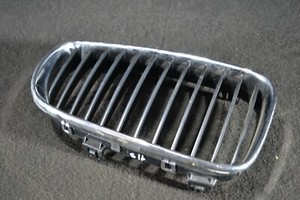 BMW E81 E82 E87 E88 Kühlergrill Frontgrill Grill Niere rechts 7179656 (#9)