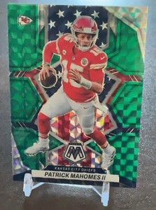 2022 Panini Mosaic Patrick Mahomes II National Pride Green Mosaic 256 Chiefs💎