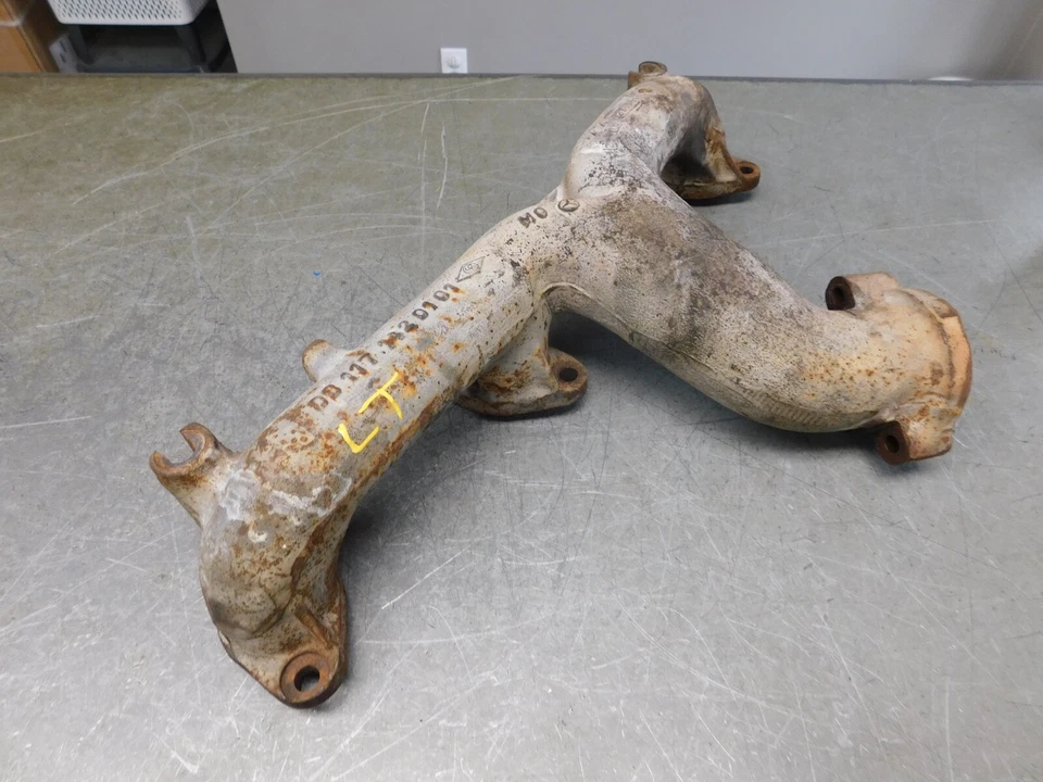 107 450SL 280SE 280SEL 350SEL 450SEL 350SEL 350SL 4.5L COLECTOR ESCAPE IZQUIERDO 1171420101 Foto 4 de 4