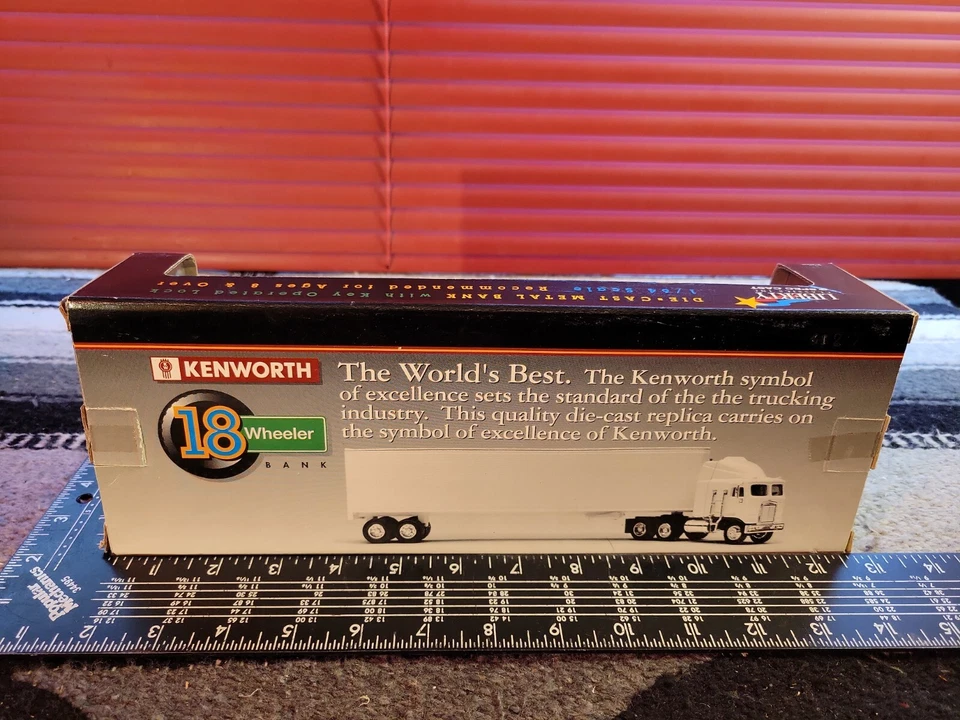 Allis Chalmers Kenworth 18 Wheeler Bank 1/64 Diecast Semi Replica by SpecCast - Image 3 of 4