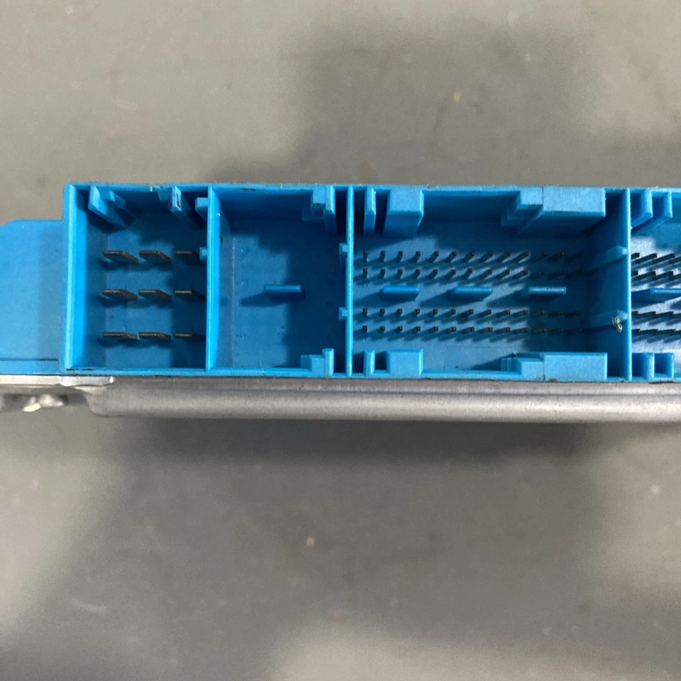 2002-2003 BMW 330I ECU/ECM 7523490 - Изображение 3 из 4