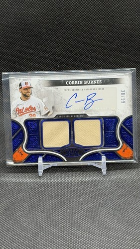 Camiseta deportiva doble Topps Tier One Corbin Burnes 2025 lámina azul automática #38/99 Orioles - Imagen 1 de 2