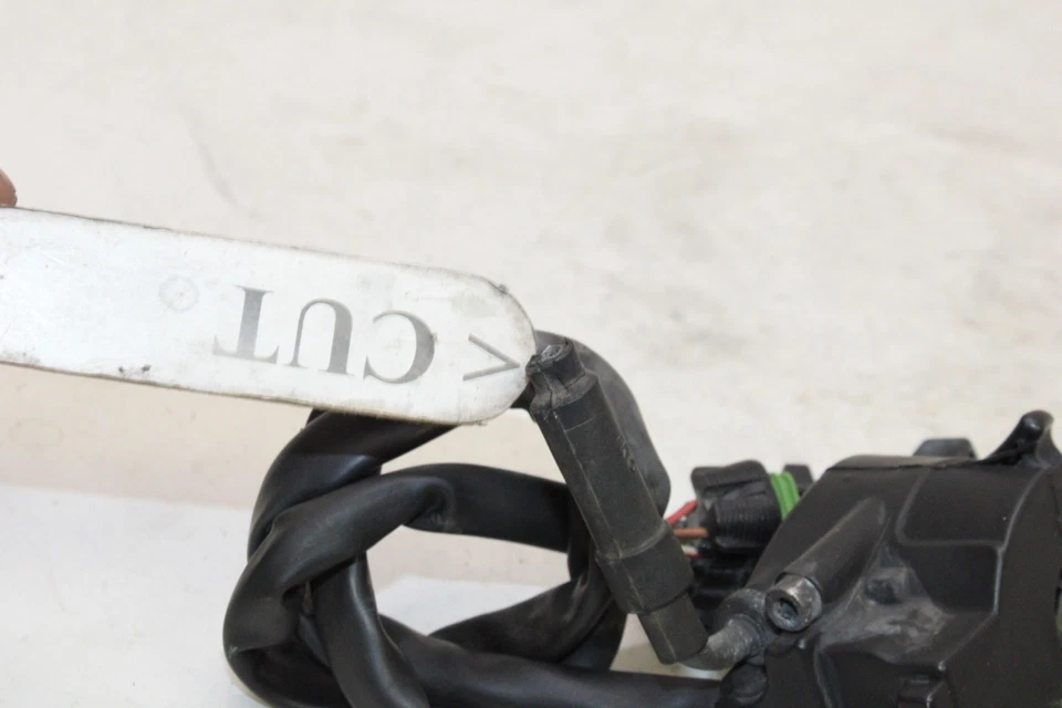 1999 MOTO GUZZI 1100 OEM ЛЕВЫЙ ЗАЖИМ НА РУЧКЕ РУПОР СИГНАЛЫ ПЕРЕКЛЮЧАТЕЛИ - Изображение 3 из 4