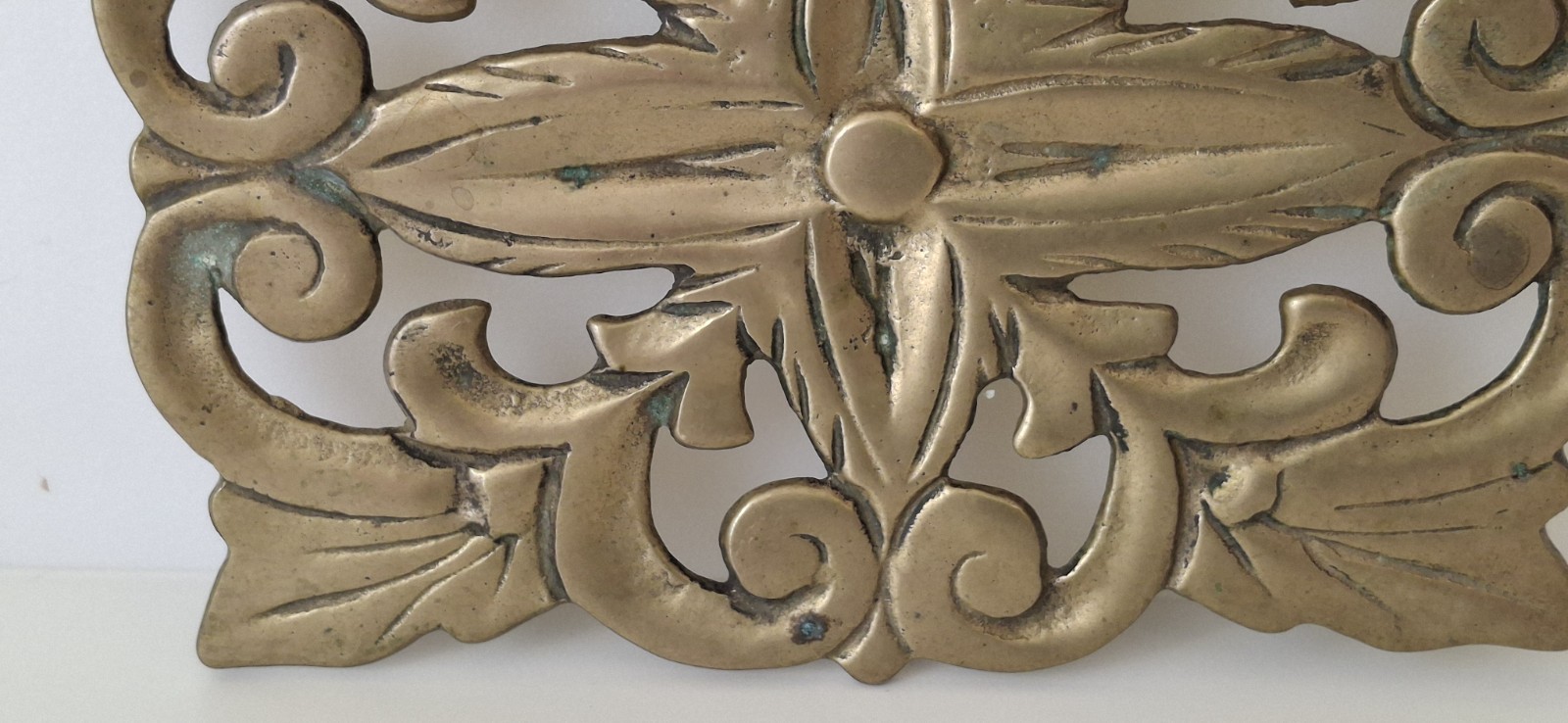 Vintage Crowning Touch Brass Trivet Flower Design Beautiful Patina