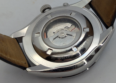 Seiko Kinetic 5M84-0AB0 Retrograde Day White Dial 100M | New